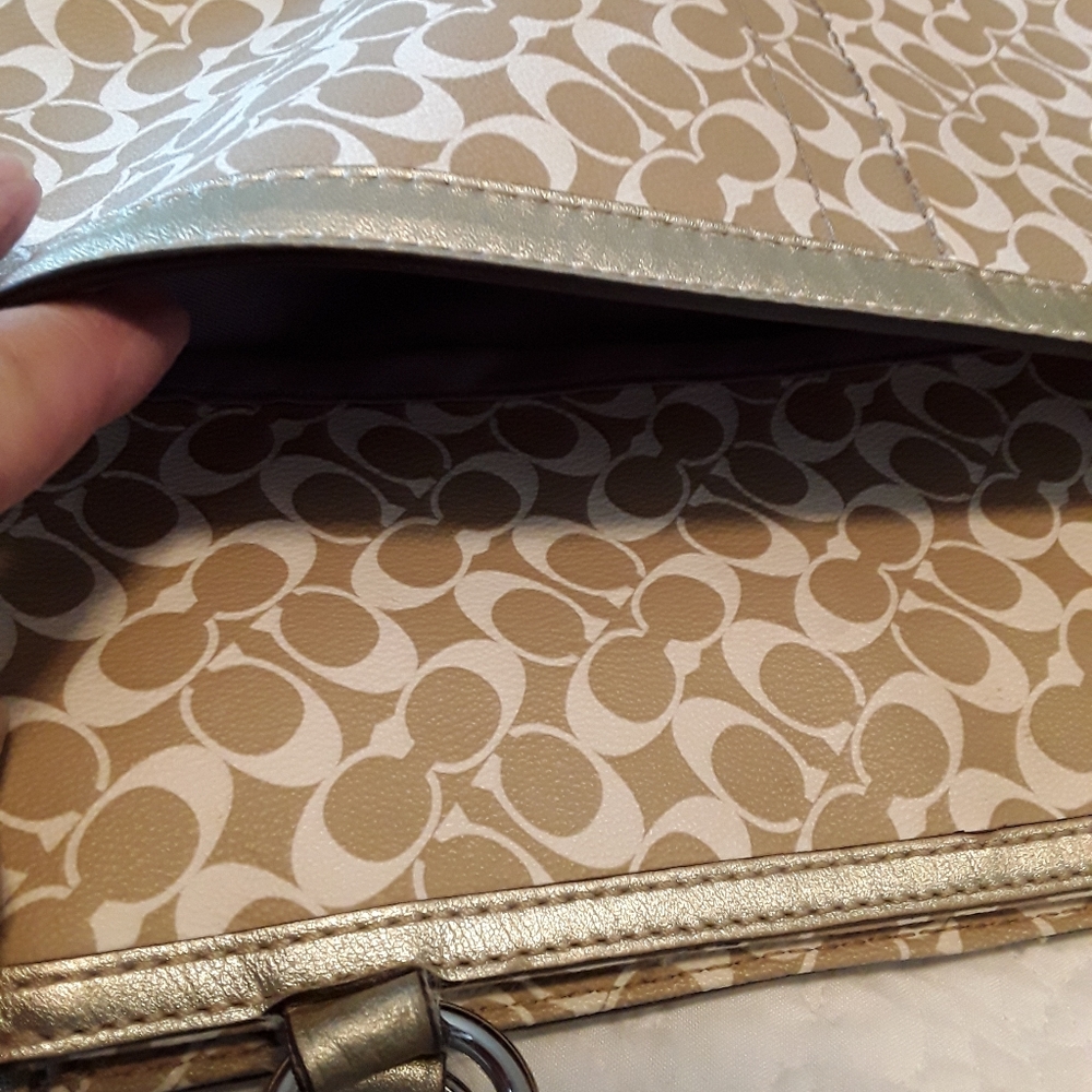 Coach Purse - Picture 12 of 13